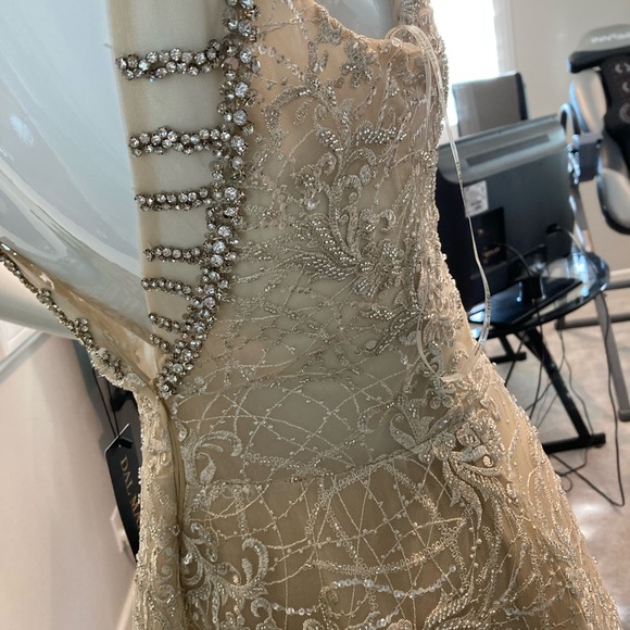 New elegant long dress - Picture 11 of 12